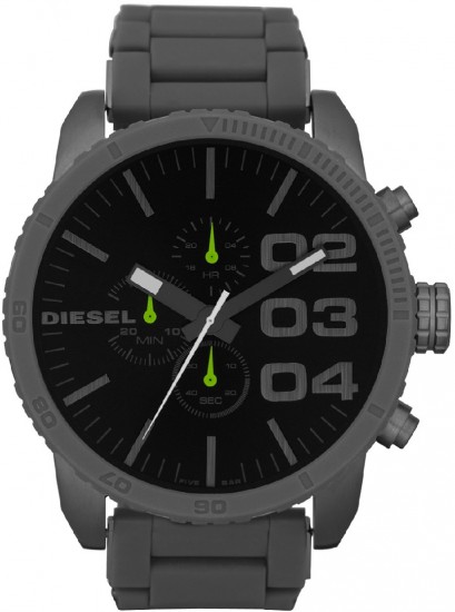 Fosforlu yeşil göstergeli siyah Diesel erkek kol saati modeli