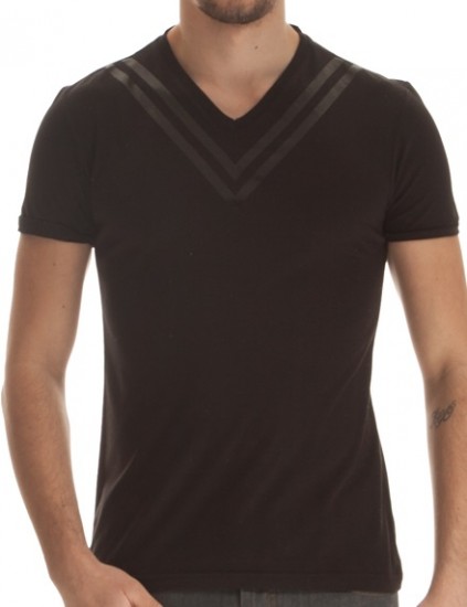 Koton siyah V yaka erkek tişört modeli