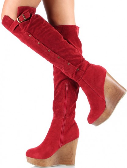 Kırmızı süet uzun dolgu topuklu çizme modeli