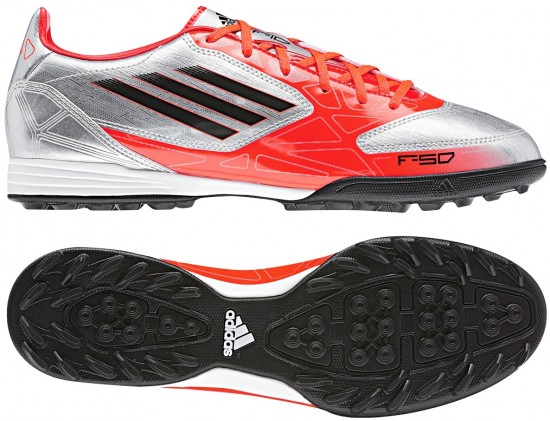 Kırmızı ve gümüş rengi Adidas erkek spor ayakkabı modeli