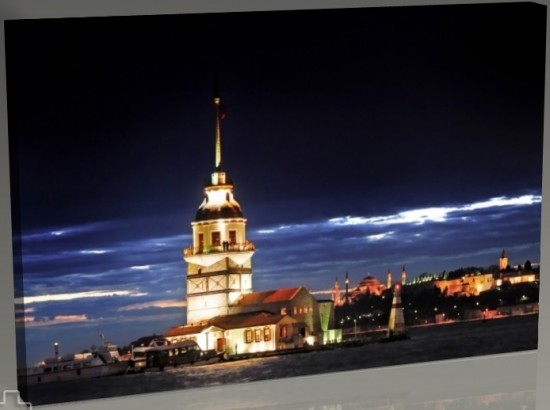 PlusCanvas İstanbul Kız Kulesi gece tablosu