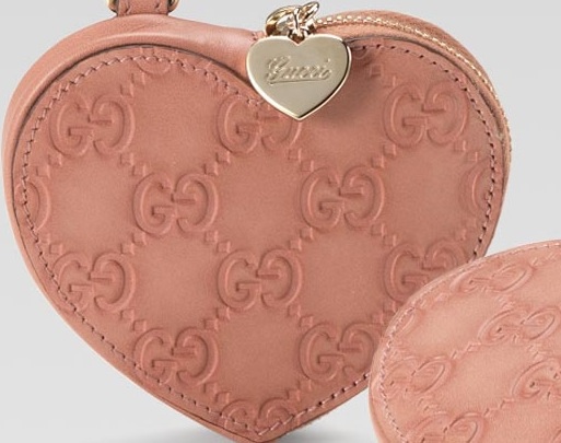 Pudra rengi kalp Gucci bayan bozuk para cüzdanı modeli