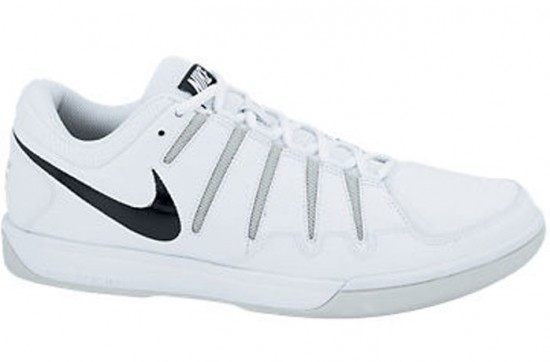 Siyah beyaz Nike erkek spor ayakkabı modeli