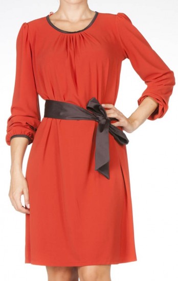 Siyah biyeli kırmızı Adil Işık uzun kollu elbise modeli
