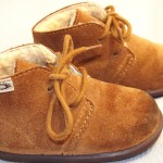 Camel rengi bağcıklı bebek botu modeli