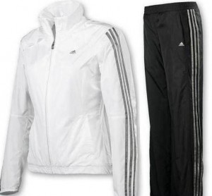 Gri şeritli siyah beyaz Adidas bayan eşofman takımı modeli