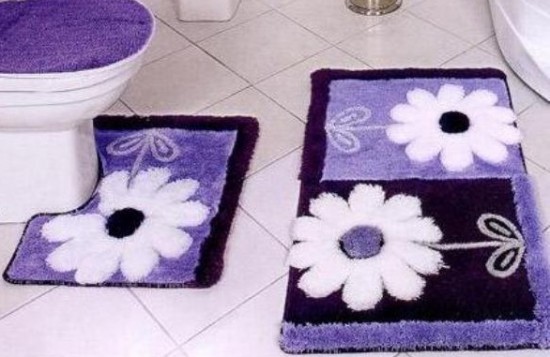 Lila mor çiçekli banyo paspas takımı modeli