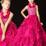 Pembe fırfırlı yakalı kız çocuk abiye elbise modeli