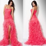 Pembe straplez derin yırtmaçlı abiye elbise modeli