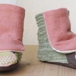 Pembe yeşil gri bebek botu modeli