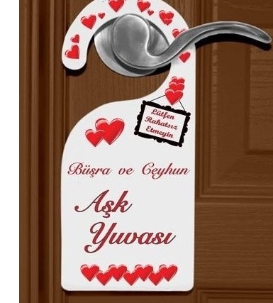 Çiftlere özel kapı uyarı askısı